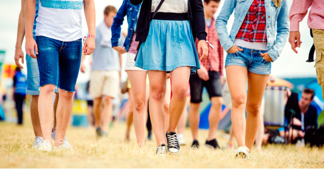 Încălțăminte pentru festival - confortabilă și la modă