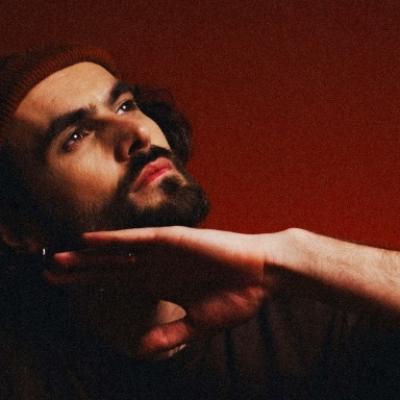 Mihail își face debutul în lumea filmului. Artistul a compus coloana sonoră a peliculei care rulează în cinematografe