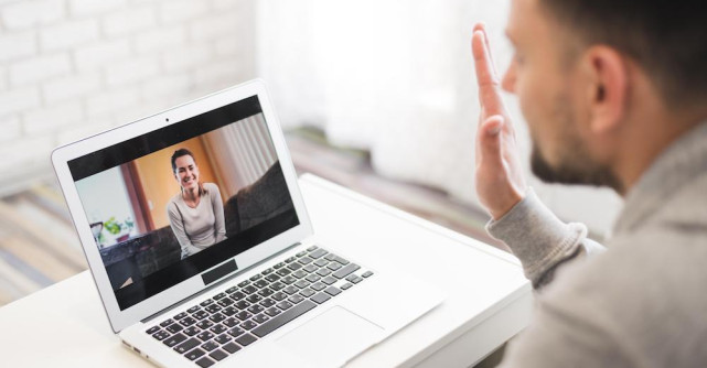 Dragostea în vremea coronavirusului: Lipsa afecțiunii unui partener și a contactelor sexuale afectează tinerii