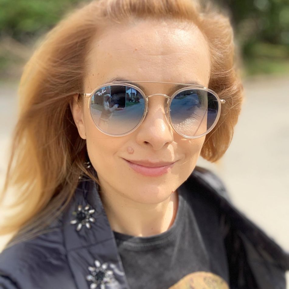 Simona Gherghe, vacanță idilică în Grecia. Cum arată prezentatoarea tv în costum de baie, la 46 de ani? 