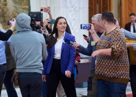 Anamaria Gavrilă cere despăgubiri lunare pentru românii vaccinați. POT vrea ca Bolojan să dea în judecată Pfizer