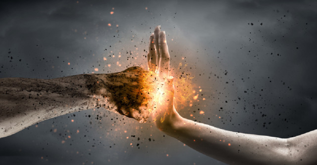 Cum să te distanțezi și să îți protejezi sufletul de o persoană toxică apropiată