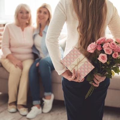 Mesaje de Ziua Mamei: Nu înceta niciodată să îi spui cât de mult o iubești