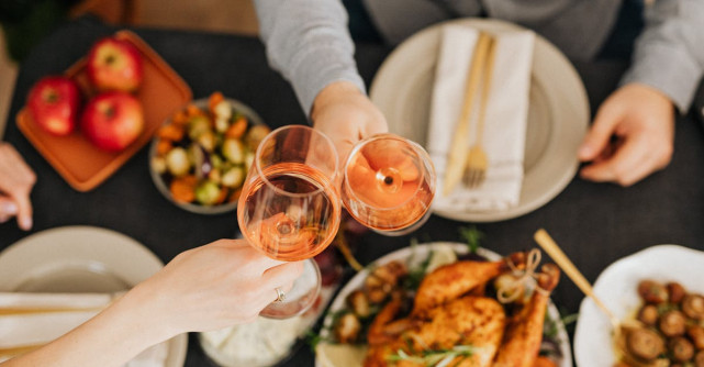 Vinul potrivit la momentul potrivit – momentele speciale din viață trebuie sărbătorite cu un vin pe măsură