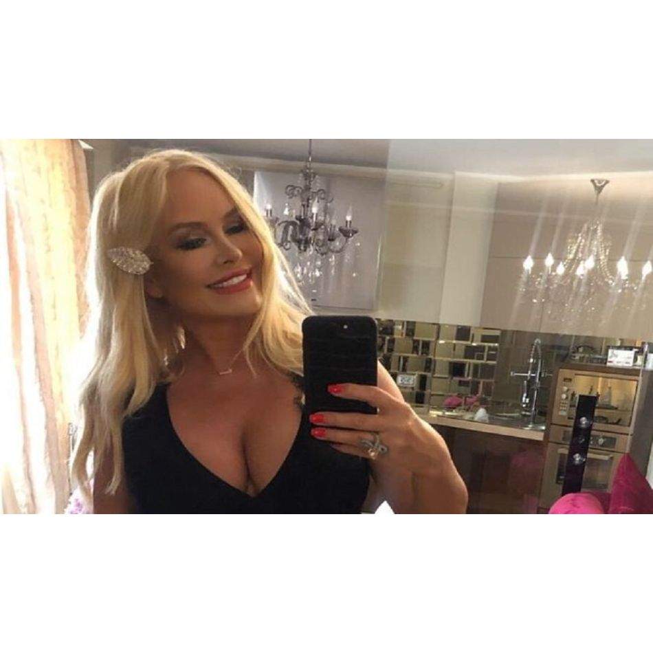 Vica Blochina, despre Victor Pițurcă: L-am iubit cu toată umilința pe care mi-a dat-o....Vedeta i-a fost amantă timp de 16 ani