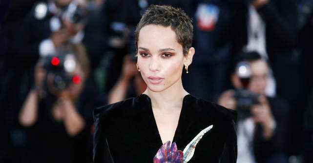 Zoë Kravitz surprinsă în ipostaze tandre CU CINE??? Nu e glumă! Pare că cele două vedete sunt împreună