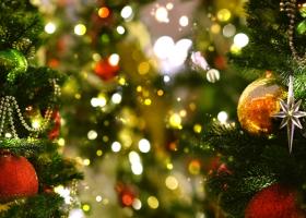 150 + Urări, mesaje și felicitări de Crăciun: Urează sărbători fericite oamenilor pe care îi iubești!