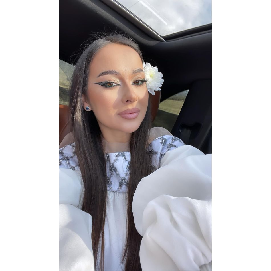 În ce va investi Vlăduța Lupău banii primiți la botezul fiului său? Tot mai multe vedete aleg să facă asta!