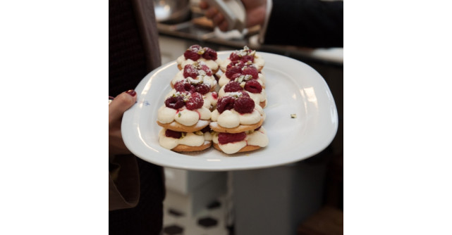 Desert spectaculos: Cenci cu crema de mascarpone