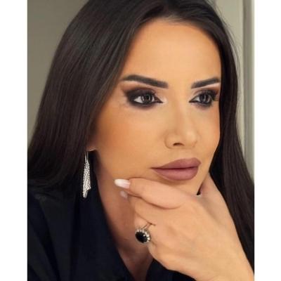 Scandalul dintre Mara Bănică și Anda Adam ajunge în instanță.Jurnalista o dă în judecată pe artistă pentru prejudiciu de imagine