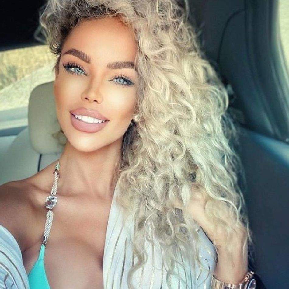 Bianca Drăgușanu le răspunde haterilor care i-au criticat ținuta fiicei sale: Sunteți niște imbecile retardate...