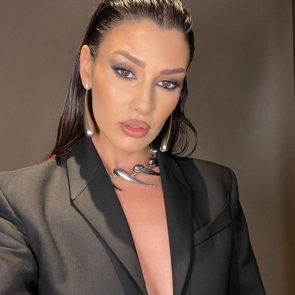 Alina Eremia, probleme grave de sănătate din cauza stresului! Ce a pățit vedeta?