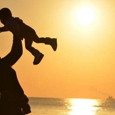 Cum cresti un copil sanatos emotional