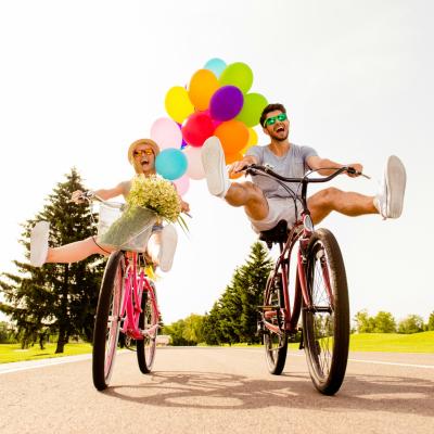 3 semne zodiacale pe care le salvează simțul umorului 