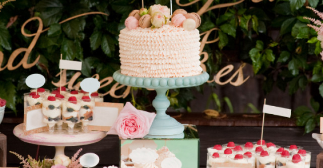 Deserturi pentru zile fericite