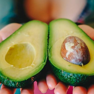 Cele mai bune măști pentru păr cu avocado