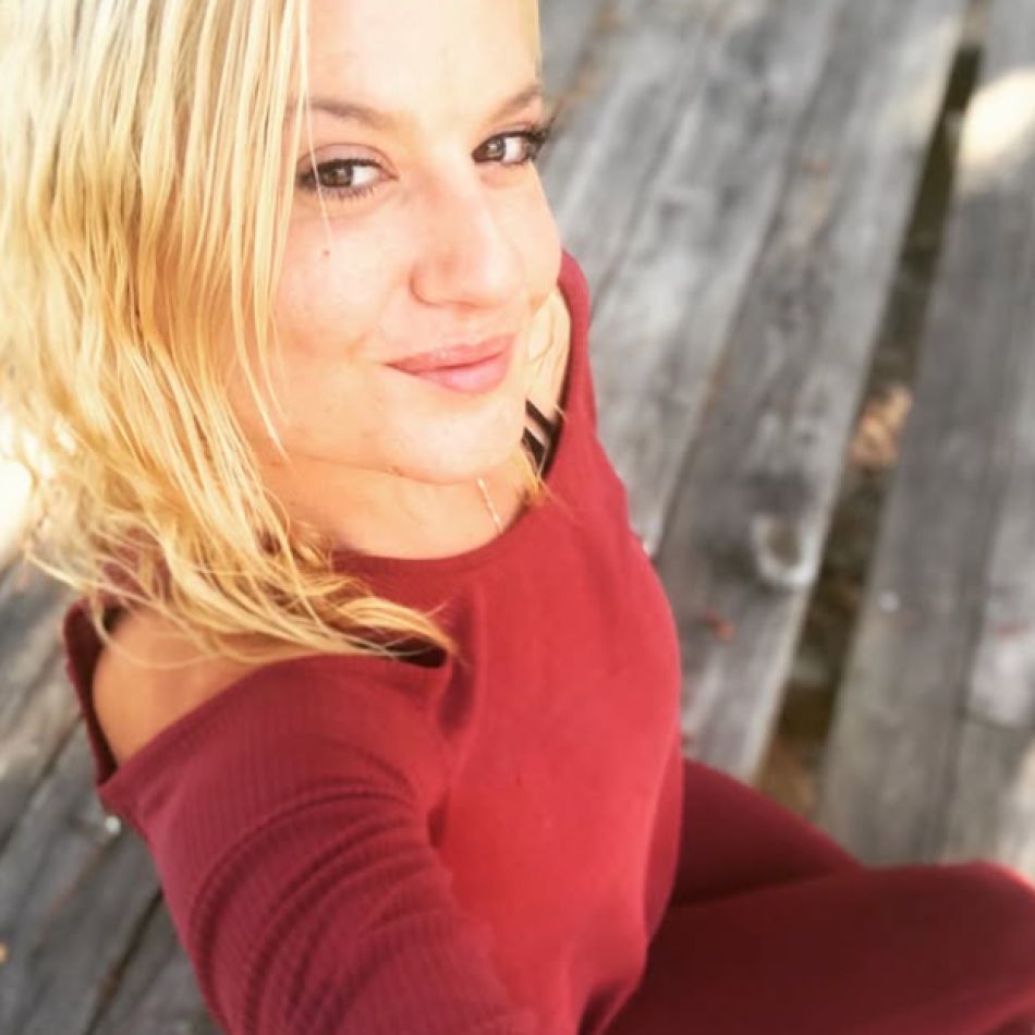 În ce situație disperată a ajuns fiica adoptivă a lui Ilie Năstase! Charlotte a ajuns pe străzi și cere bani pe social media