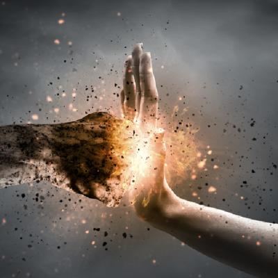 Cum faci față oamenilor dificili? 3 Practici eficiente și pline de compasiune