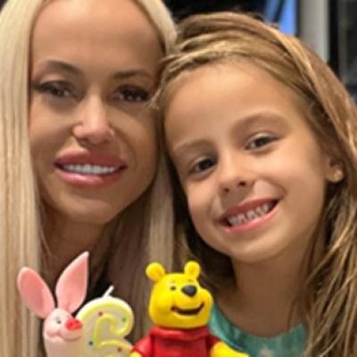 Ce spune Evelin, fiica Andei Adam, despre nunta mamei sale: M-a bufnit un pic plânsul...