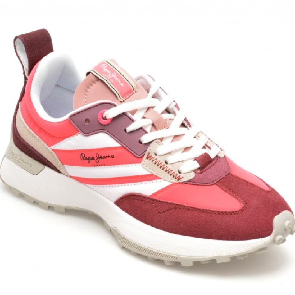 Încălțăminte sport de damă: 20 de perechi de adidași pentru sezonul de primăvara 2024