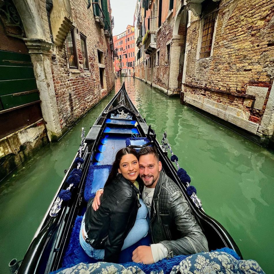 Vlad Gherman a cerut-o în căsătorie pe iubita sa! Reacția Oanei Moșneagu: O stagiune promisă pe viață...