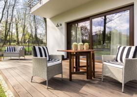 Terasa exterioara: Creeaza-ti locul de relaxare mult visat cu ajutorul acestor 3 produse!