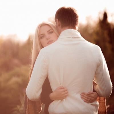 Mesaj pentru EL: Nu-mi spune TE IUBESC