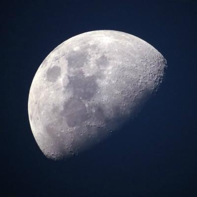 Lucruri pe care nu le știai despre Lună
