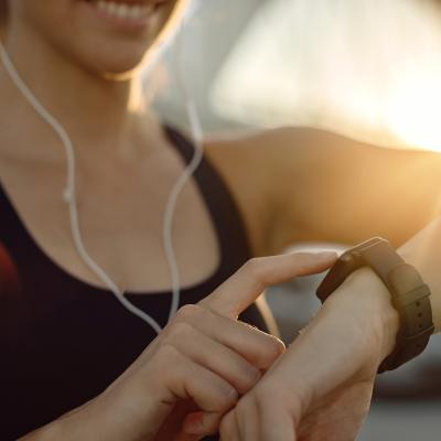 Echilibrul dintre tehnologie și mindfulness: Cum să îți recapeți controlul asupra ritmului tău zilnic