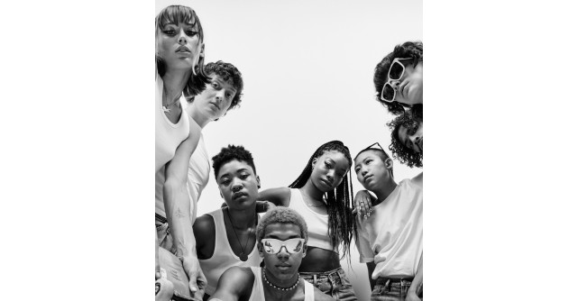 Calvin Klein lansează campania Primăvara 2021: Blank Canvas