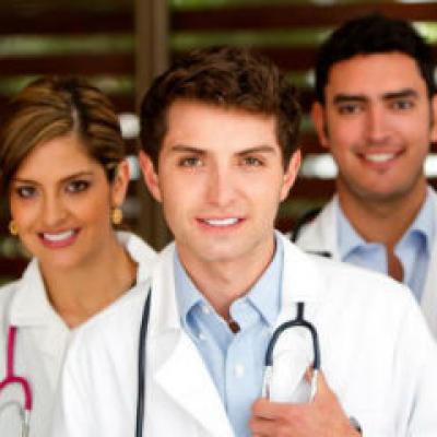 Medici specialisti vorbesc public cu pacientii romani 