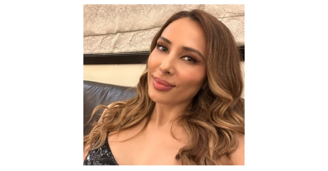 Iulia Vântur și Salman Khan au fost surprinși la nunta fiului celui mai bogat om din Asia, Mukesh Ambani. 