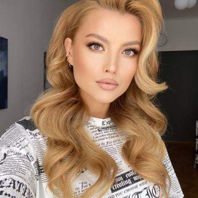 Cea mai frumoasă perioadă pentru Elena Gheorghe! Artista radiază de fericire 