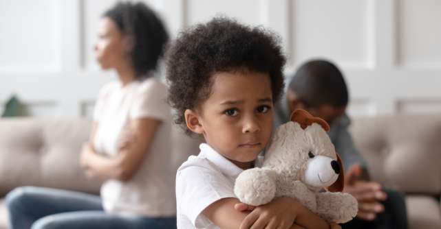 Traume din copilărie: De ce este indicat să îți ierți părinții?