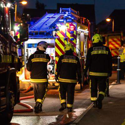 Incendiu puternic la un depozit din Sectorul 2 al Capitalei. Populația, avertizată prin Ro-Alert