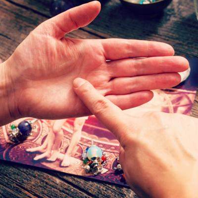 Ezoteric: Centrul relaxarii, in palma ta: arma antistres foarte usor accesibila