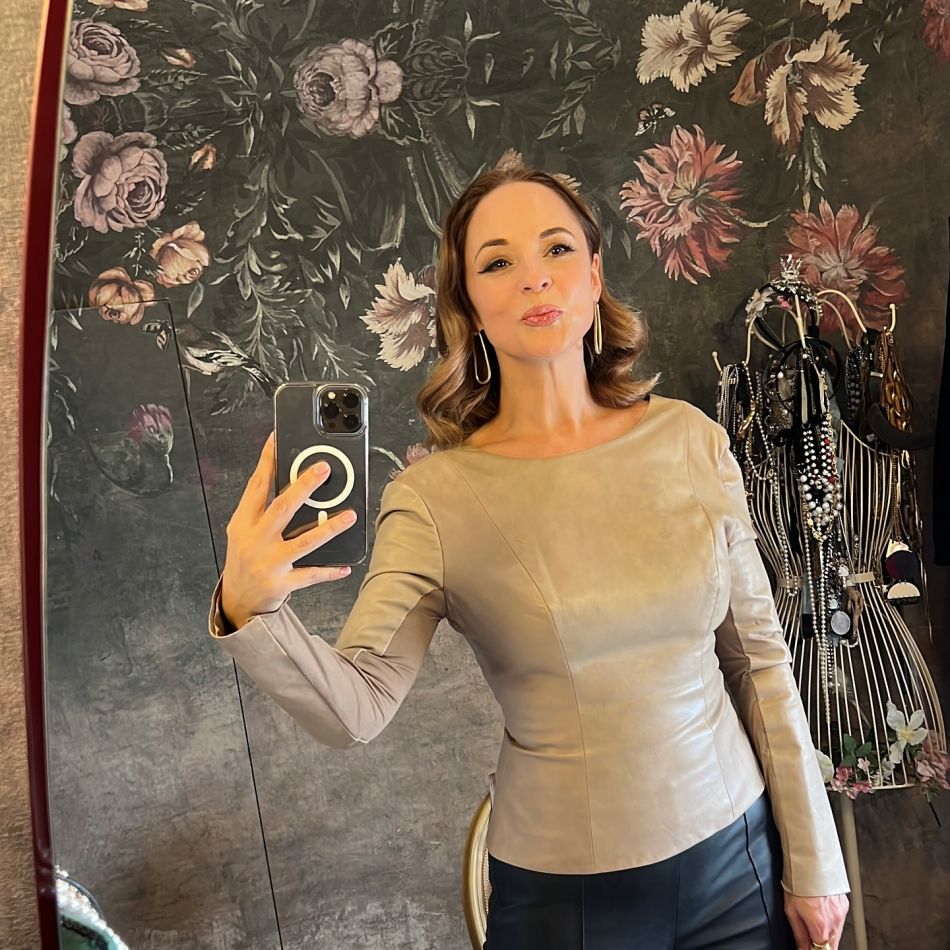 După transformarea spectaculoasă, Andreea Marin a ajuns să împrumute haine de la fiica sa. Uite cum arată acum vedeta!