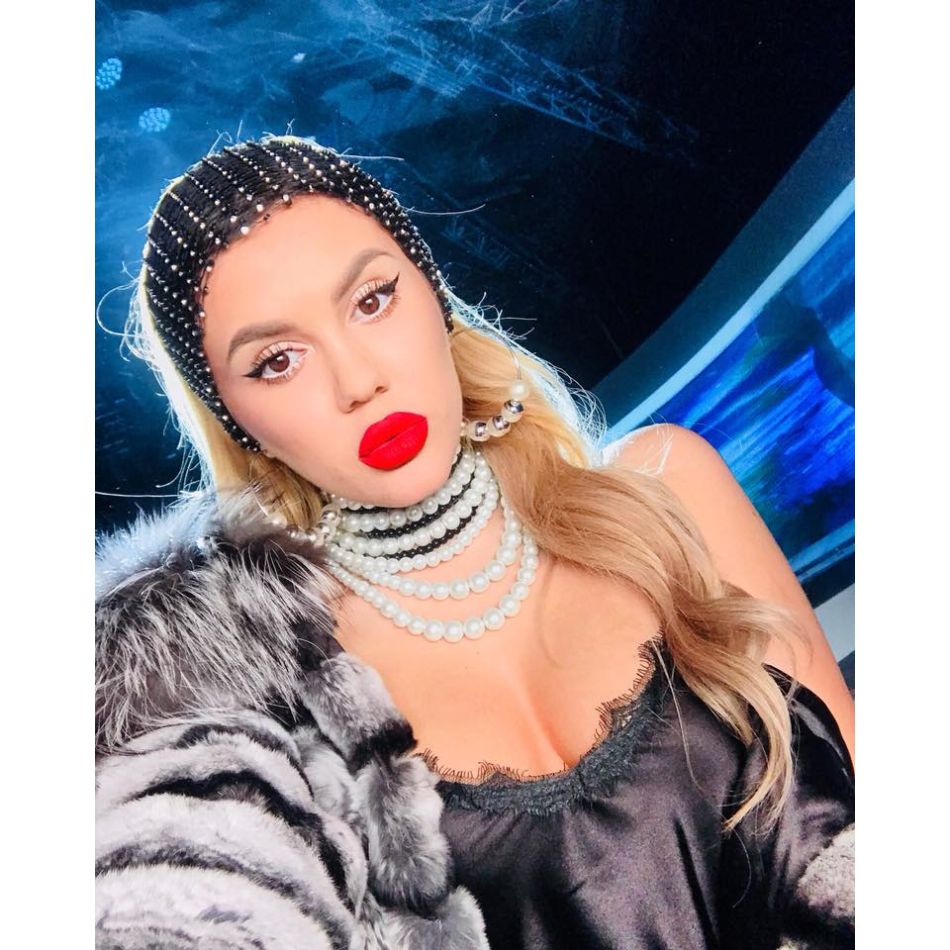 Când va renunța iubitul lui Emily Burghelea la mască? Partenerul de viață a luat decizia, în sfârșit!