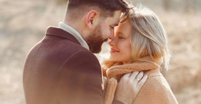 6 Semne că iubești un bărbat matur și dedicat