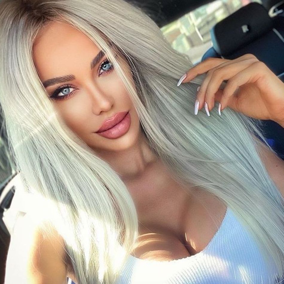 Bianca Drăgușanu le răspunde haterilor care i-au criticat ținuta fiicei sale: Sunteți niște imbecile retardate...