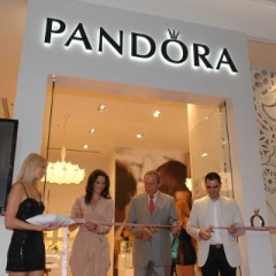 Bijuteriile Pandora sunt pe placul vedetelor din Romania!