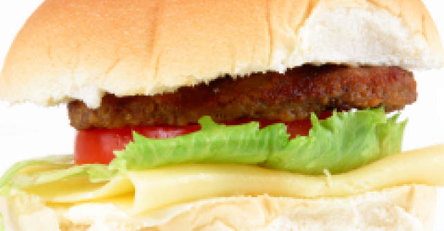 Video: Fast-food-ul, noul iubit al femeilor