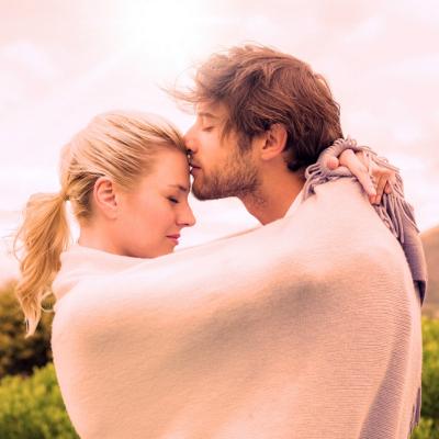 Cele 6 semnificații ale sărutului pe frunte