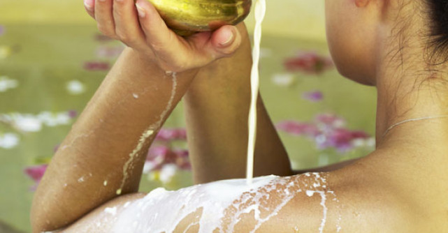 AURUL desertului: 10 Intrebuintari EXTRAORDINARE ale uleiului de jojoba