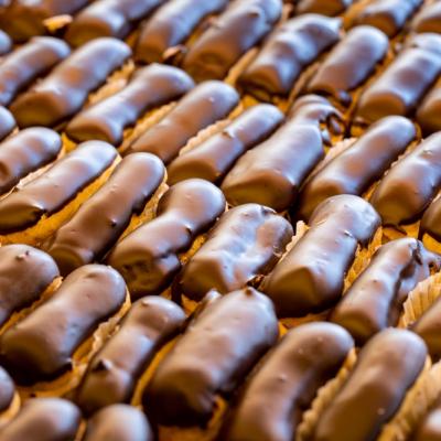 Războiul eclerelor a ajuns la final! Jamila trebuie să îi plătească Laurei Laurențiu suma de 25.000 lei