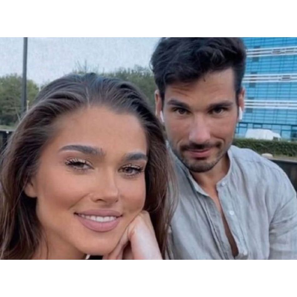 Cadoul prețios primit de Theo Rose din partea mamei lui Anghel Damian 