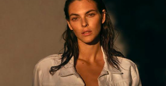 Calvin Klein lansează colecția Monochromatic Summer - Noua campanie îi include pe Micheal Ward & Vittoria Ceretti