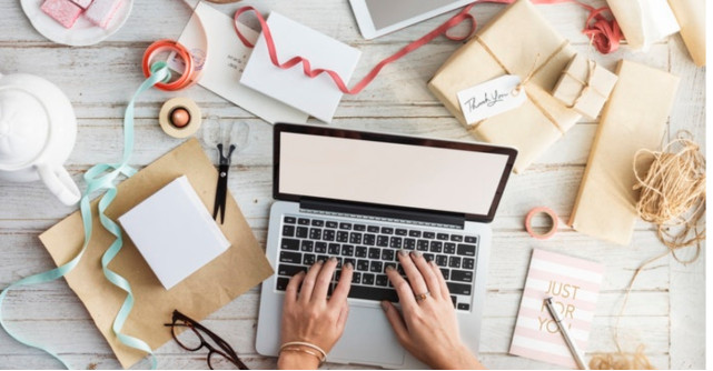 Top 16 destinații online pentru cadouri potrivite oricui