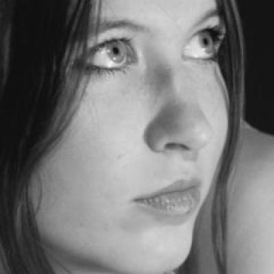 10 simptome alarmante pentru cancerul de col uterin