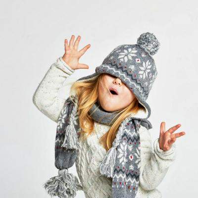 Seturi de căciuli și fulare pentru cei mici de moș Nicolae